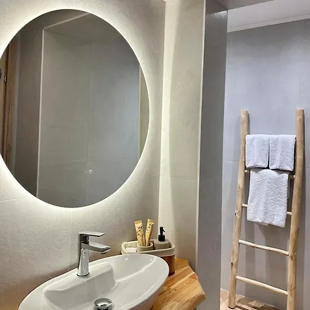 Anemmos Apartment